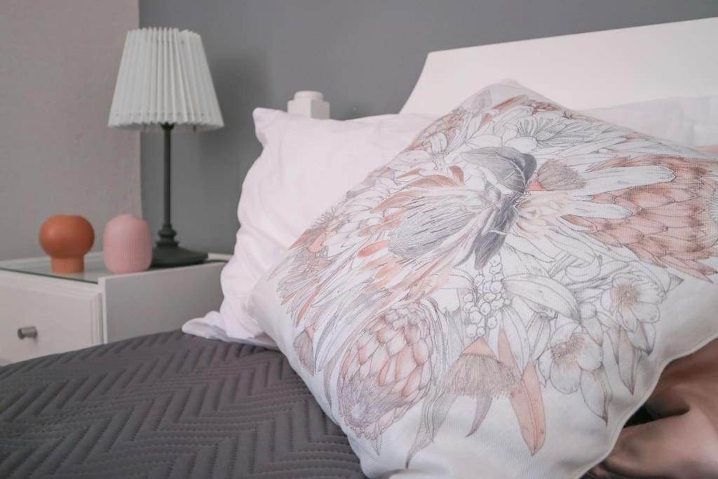 Beautiful And Cozy Flat Close To Beach And Center 라고스 외부 사진